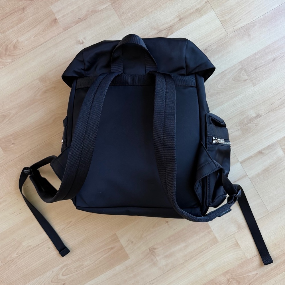 Lululemon Wunderlust Backpack Mini 14L - Picture 4 of 12